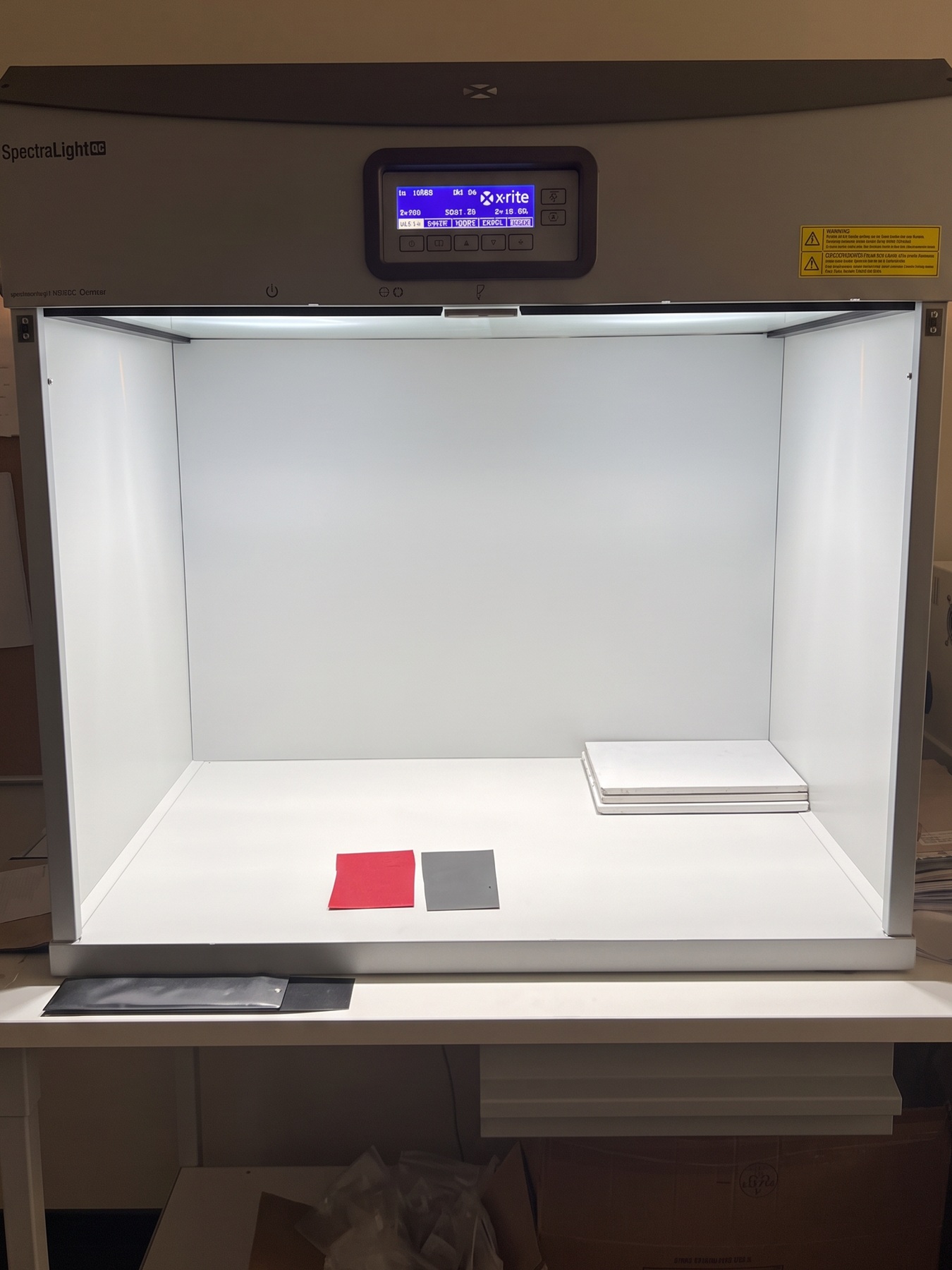 Cabina luce SpectraLight per il controllo colore dei pellami